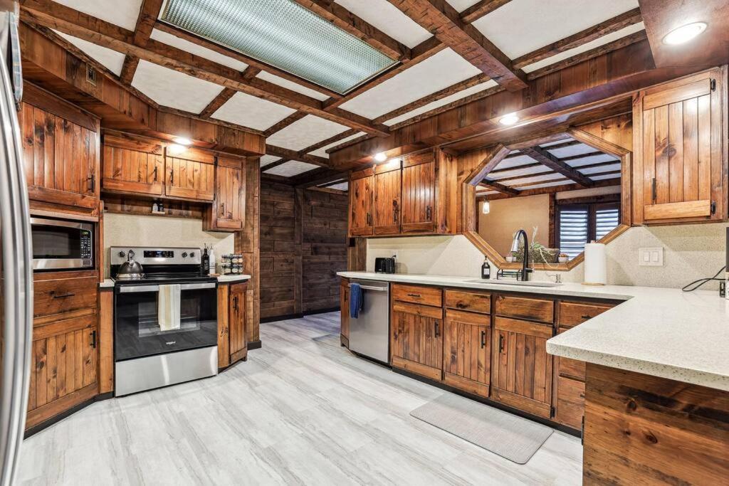 Luxury-cabin Mount View *gym*game *fire Place Lehighton